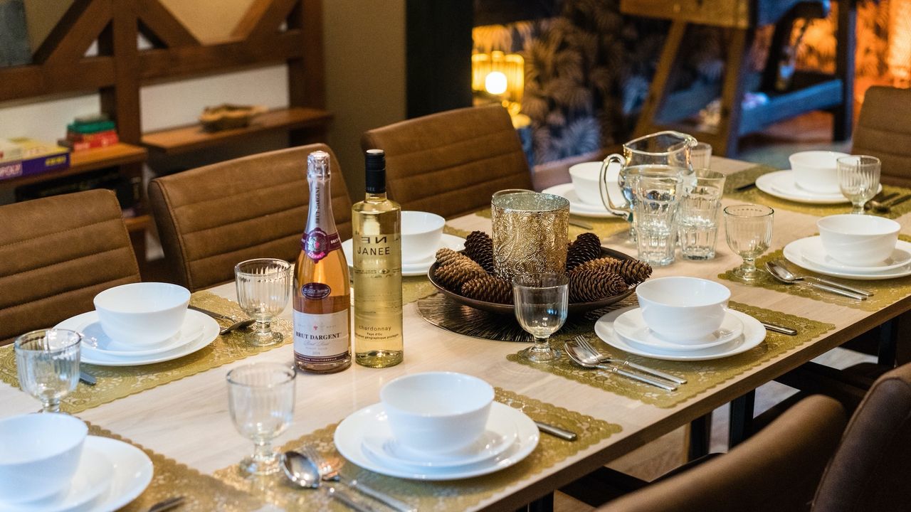 DiningRoom DiningRoom